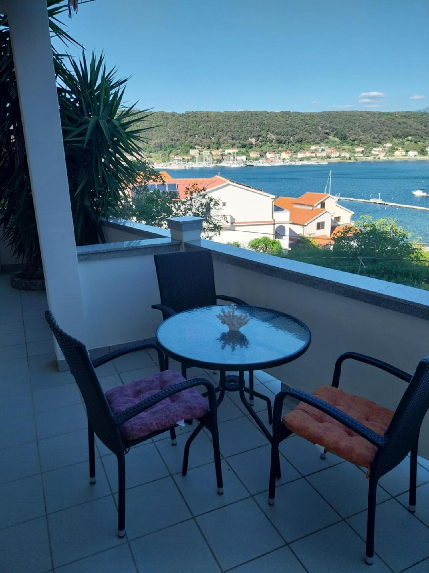 Ljubica Apartments And Rooms Supetarska Draga Extérieur photo