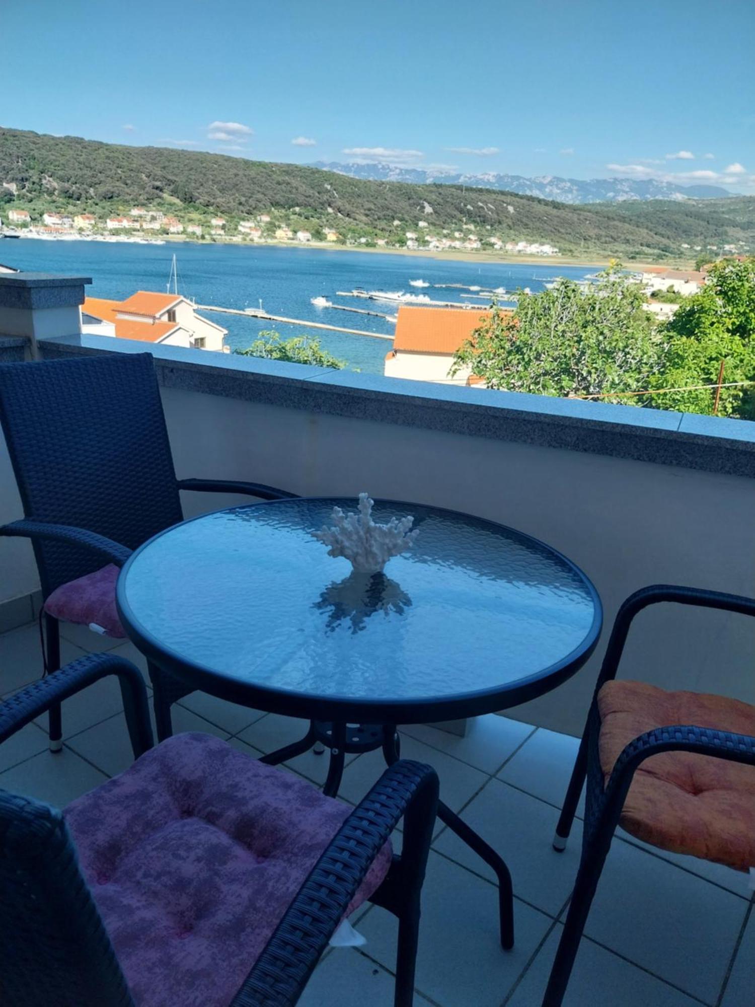 Ljubica Apartments And Rooms Supetarska Draga Extérieur photo