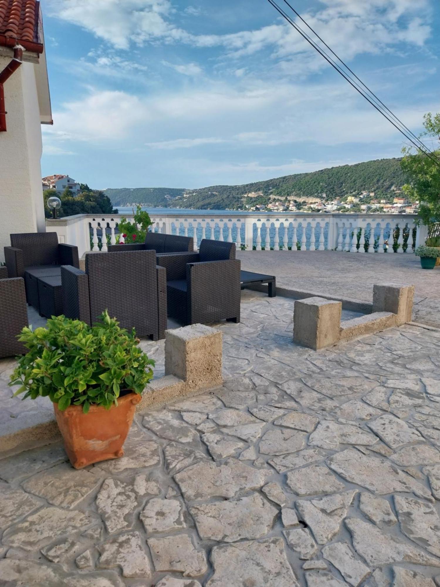 Ljubica Apartments And Rooms Supetarska Draga Extérieur photo