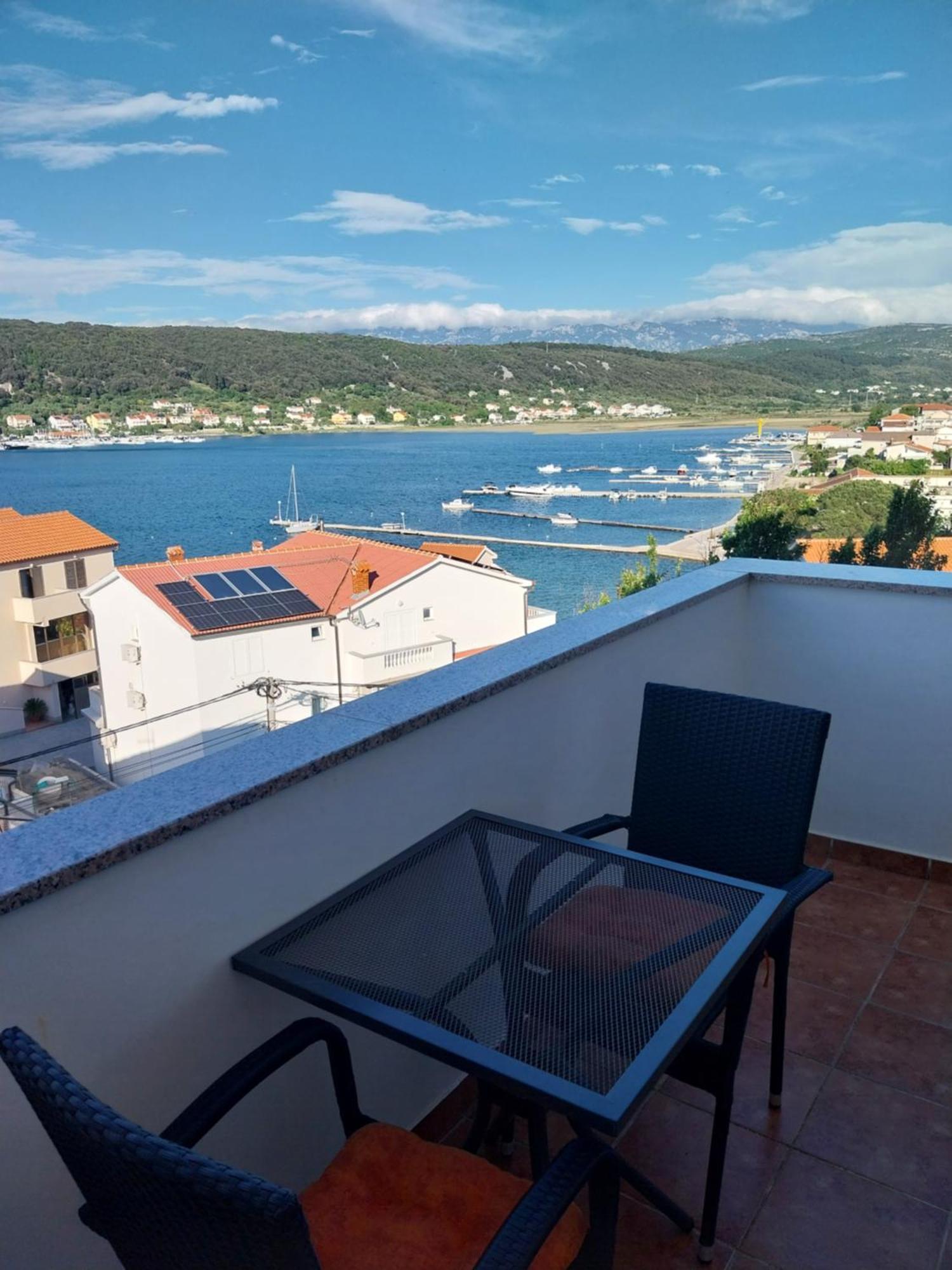 Ljubica Apartments And Rooms Supetarska Draga Extérieur photo